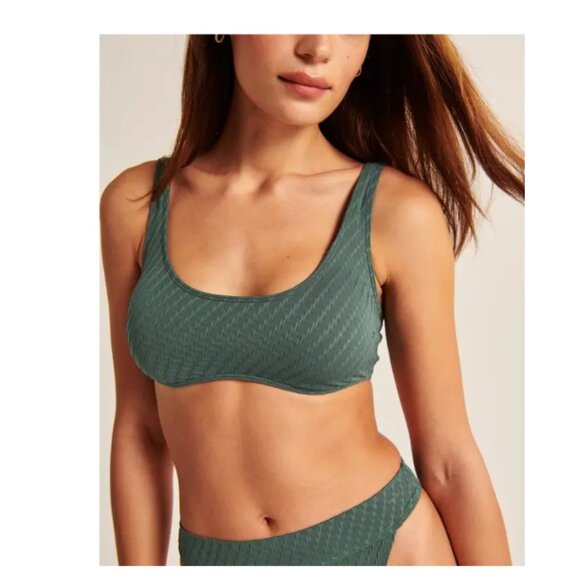 Abercrombie and Fitch bikini top - Picture 1 of 3